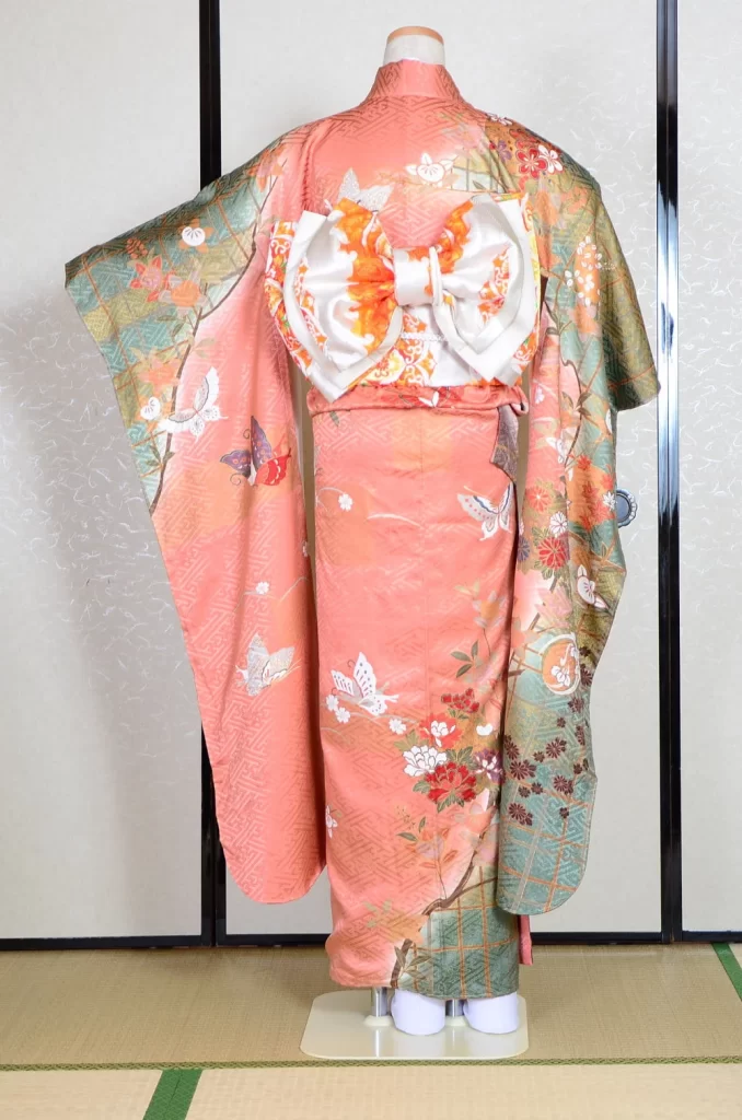 Furisode Kimono FK1-443 Dress Form