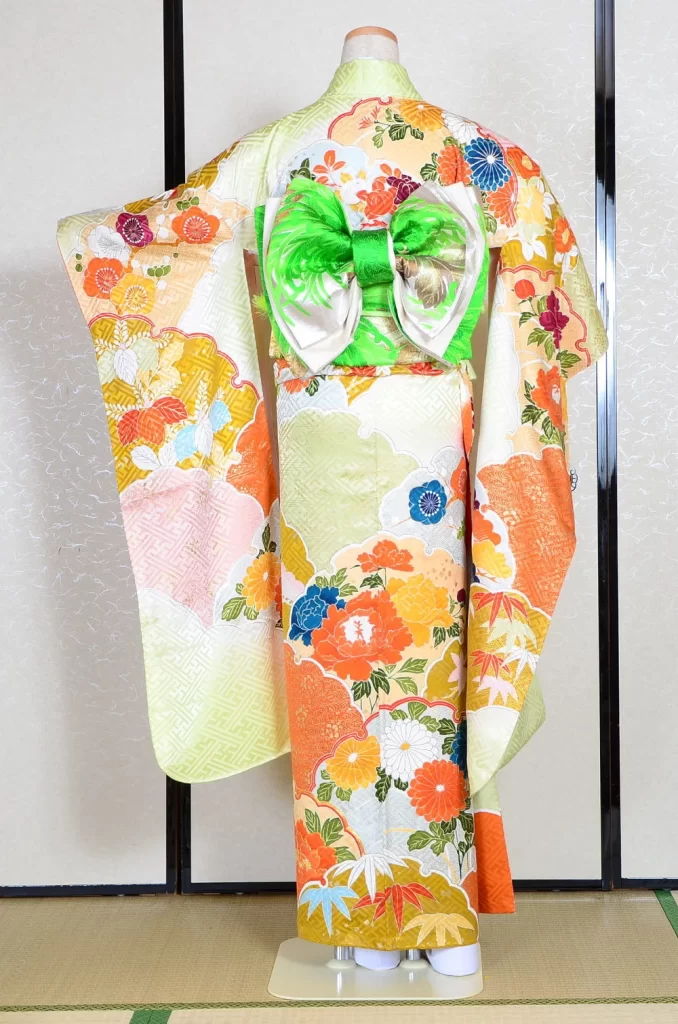 Furisode Kimono FK1-308 Dress Form