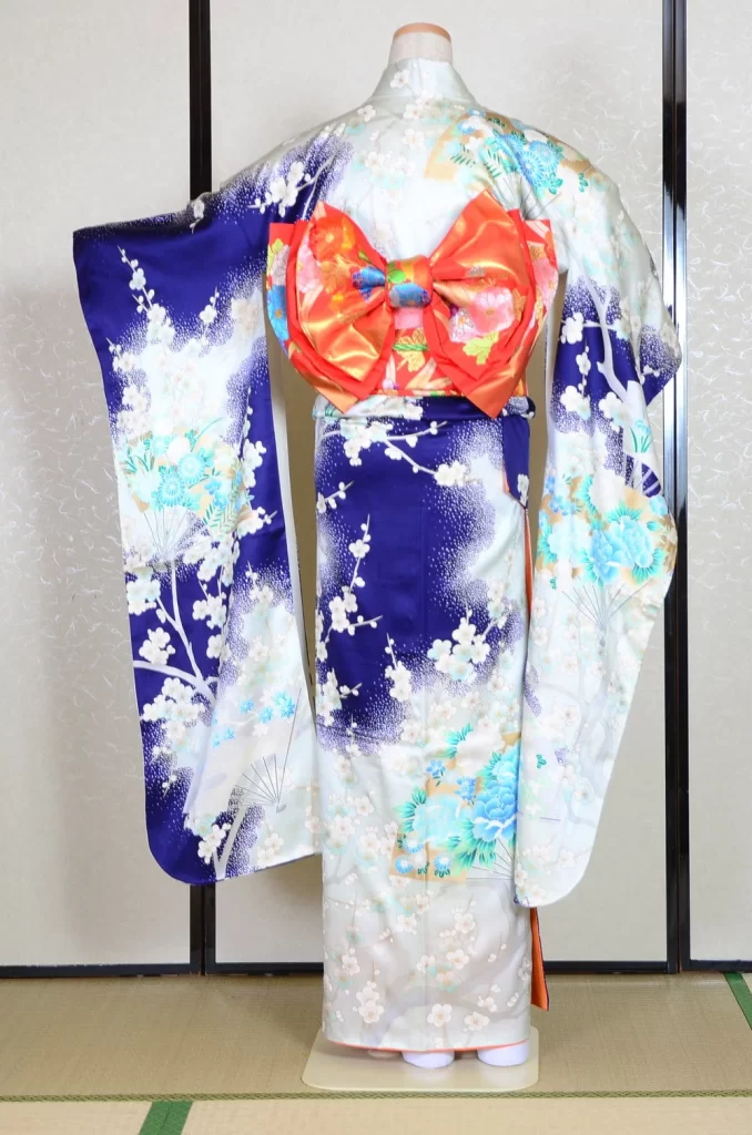Furisode Kimono FK1-356 Dress Form