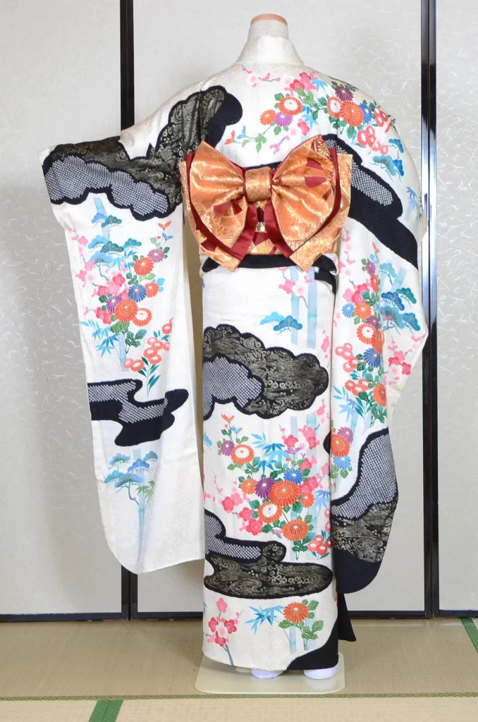 Furisode Kimono FK1-357 Dress Form