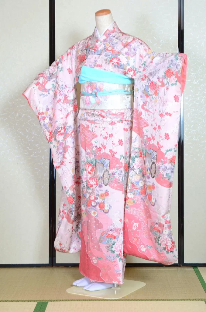Furisode Kimono FK1-375 Dress Form