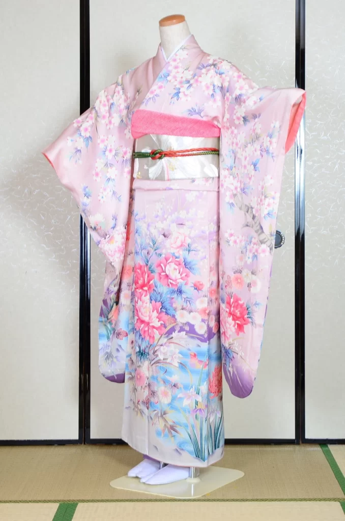Furisode Kimono FK1-382 Dress Form