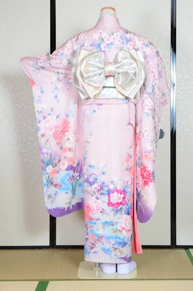 Furisode Kimono FK1-382 Dress Form