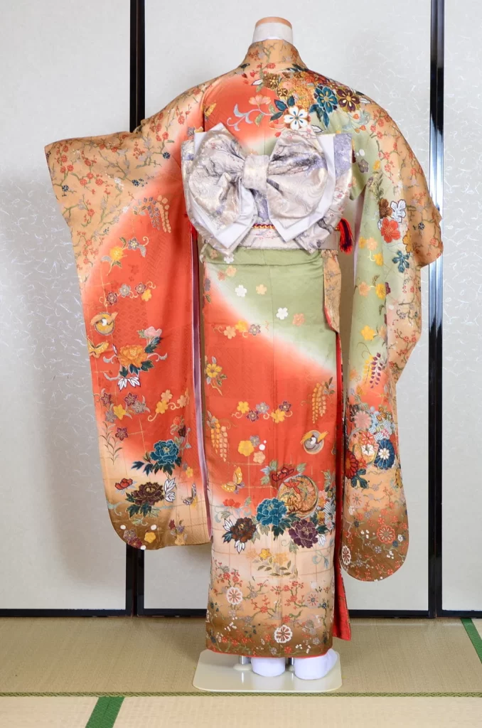 Furisode Kimono FK1-389 Dress Form