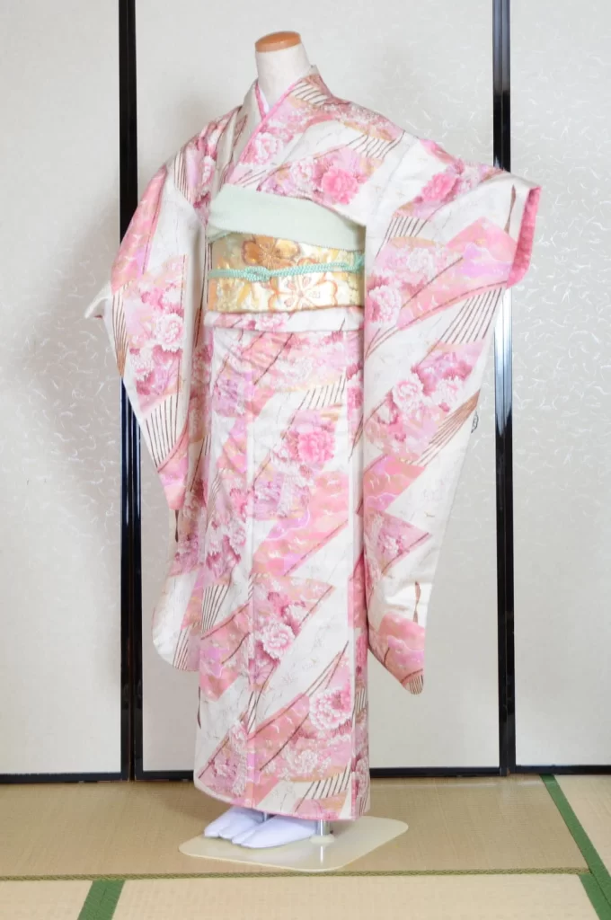 Furisode Kimono FK1-567 Dress Form