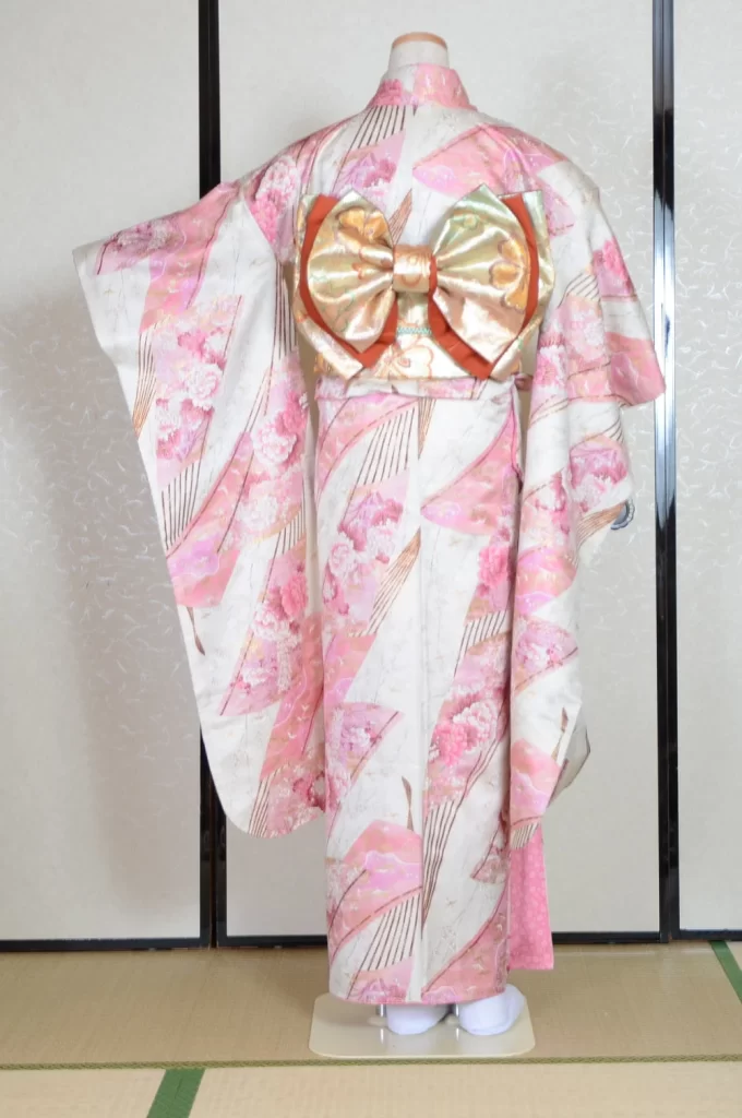 Furisode Kimono FK1-567 Dress Form