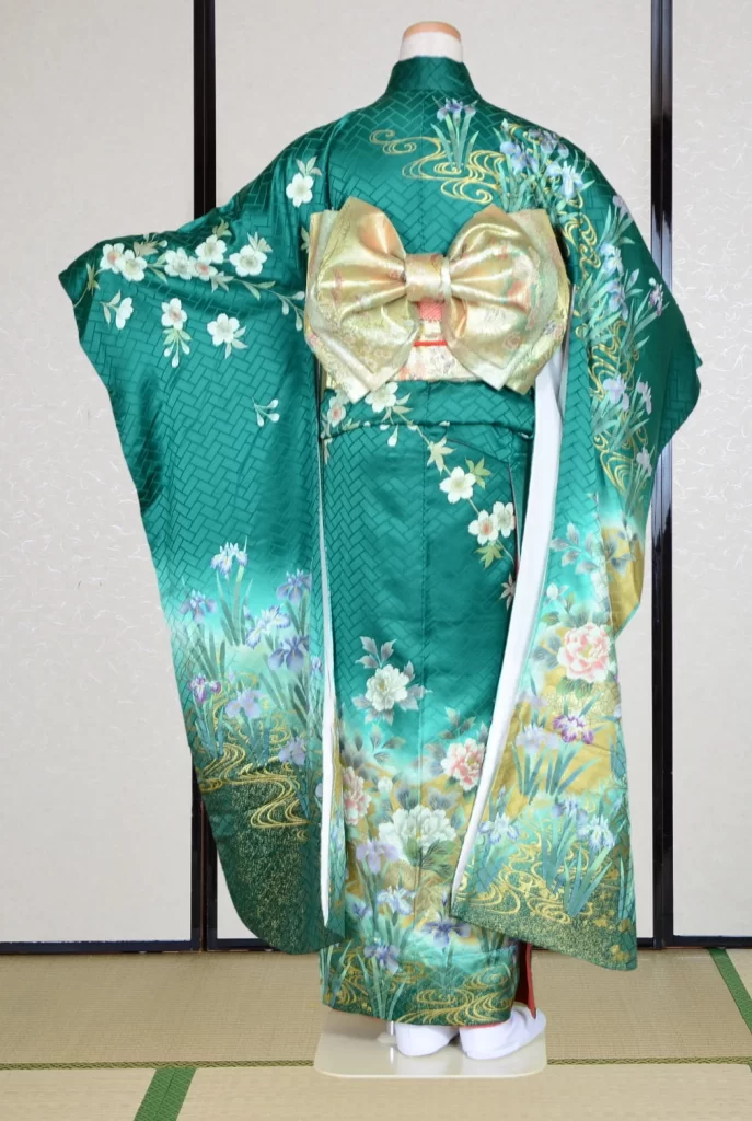 Furisode Kimono FK1-585 Dress Form