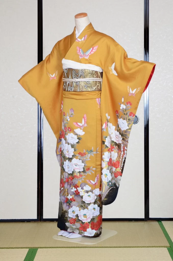 Furisode Kimono FK2-067 Dress Form