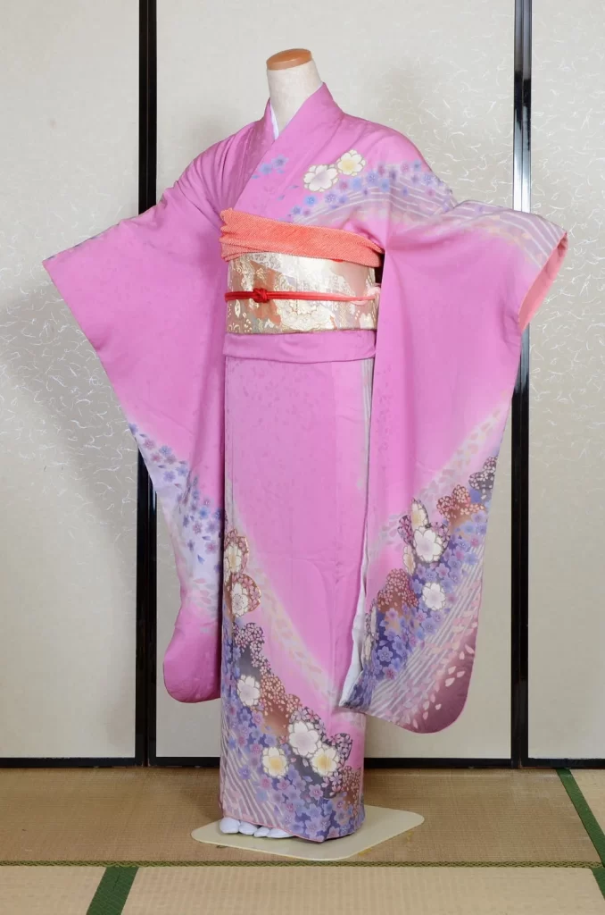 Furisode Kimono FK2-172 Dress Form