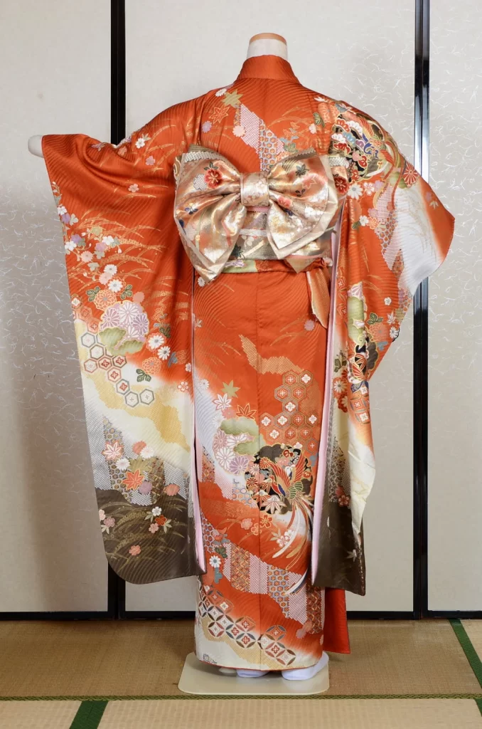 Furisode Kimono FK2-246 Dress Form