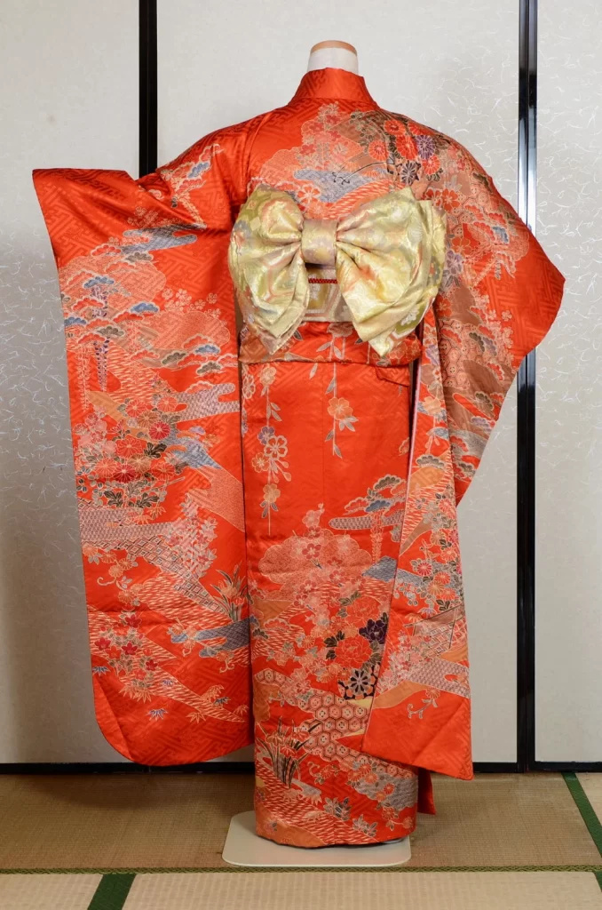 Furisode Kimono FK2-248 Dress Form