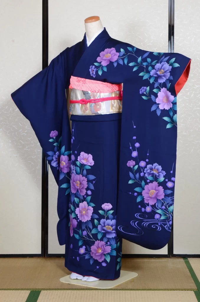 Furisode Kimono FK2-255 Dress Form