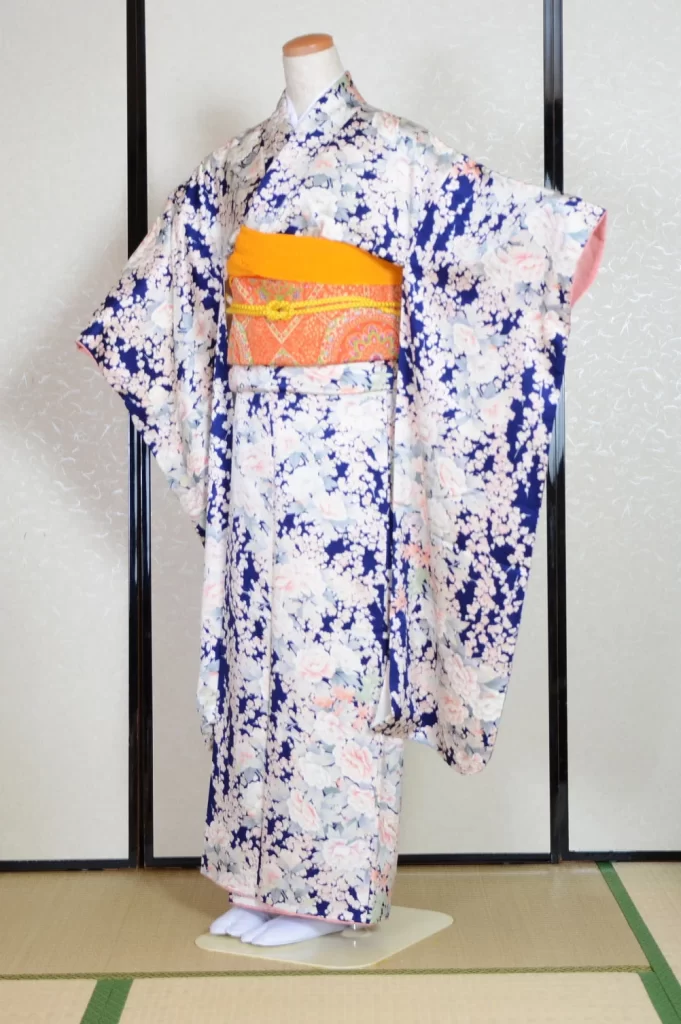 Furisode Kimono FK1-556 Dress Form