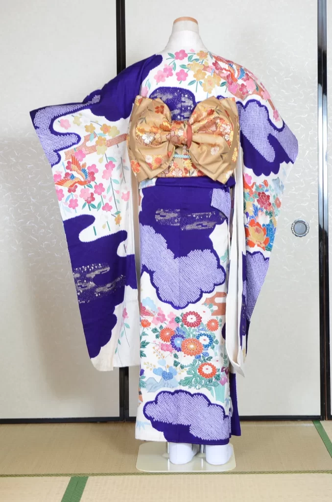 Furisode Kimono FK1-690 Dress Form