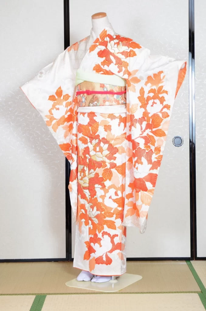 Furisode Kimono FK1-695 Dress Form