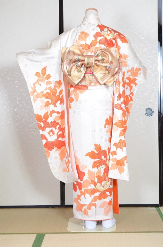 Furisode Kimono FK1-695 Dress Form