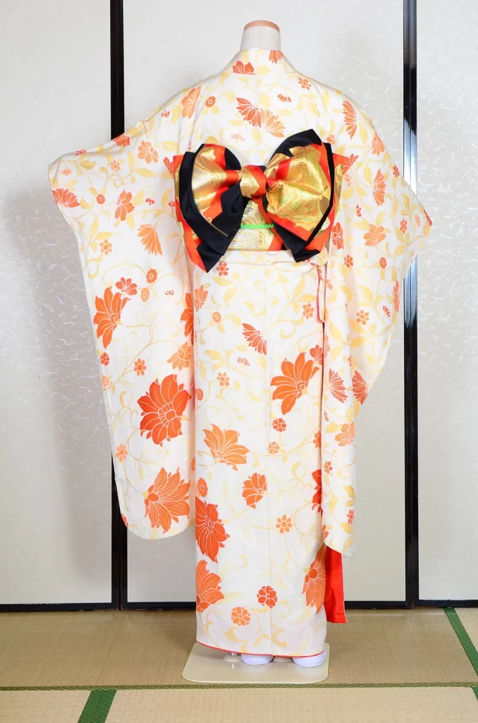 Furisode Kimono FK1-805 Dress Form