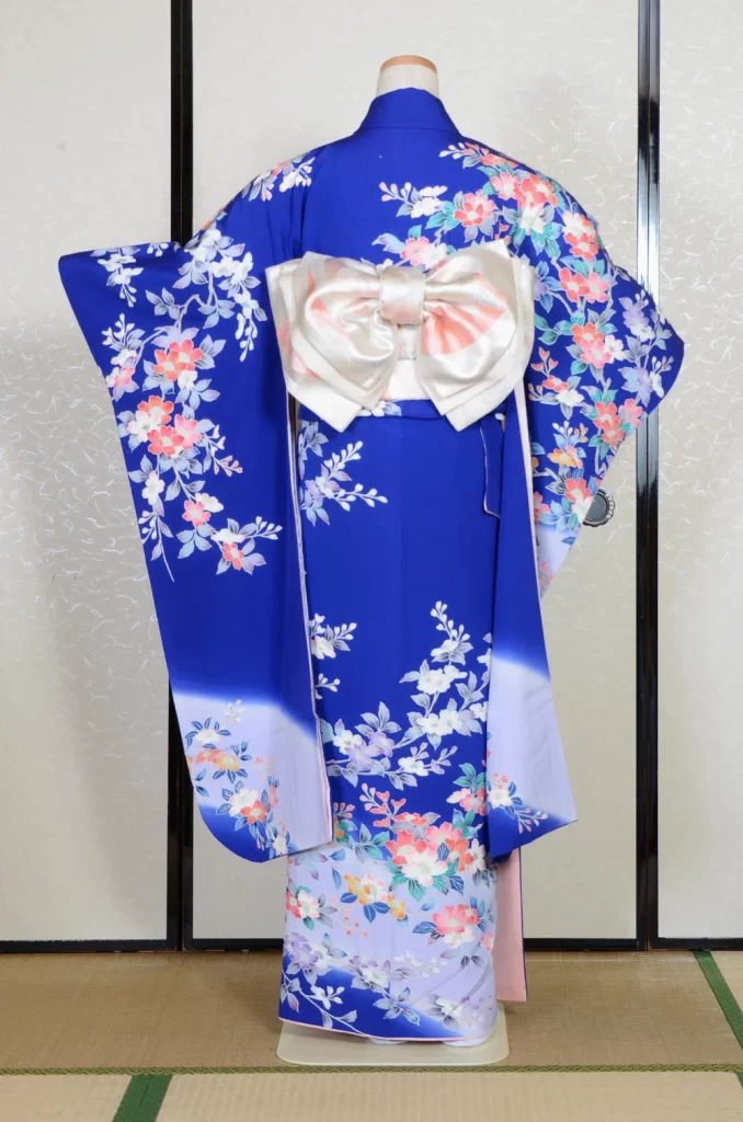 Furisode Kimono FK2-160 Dress Form