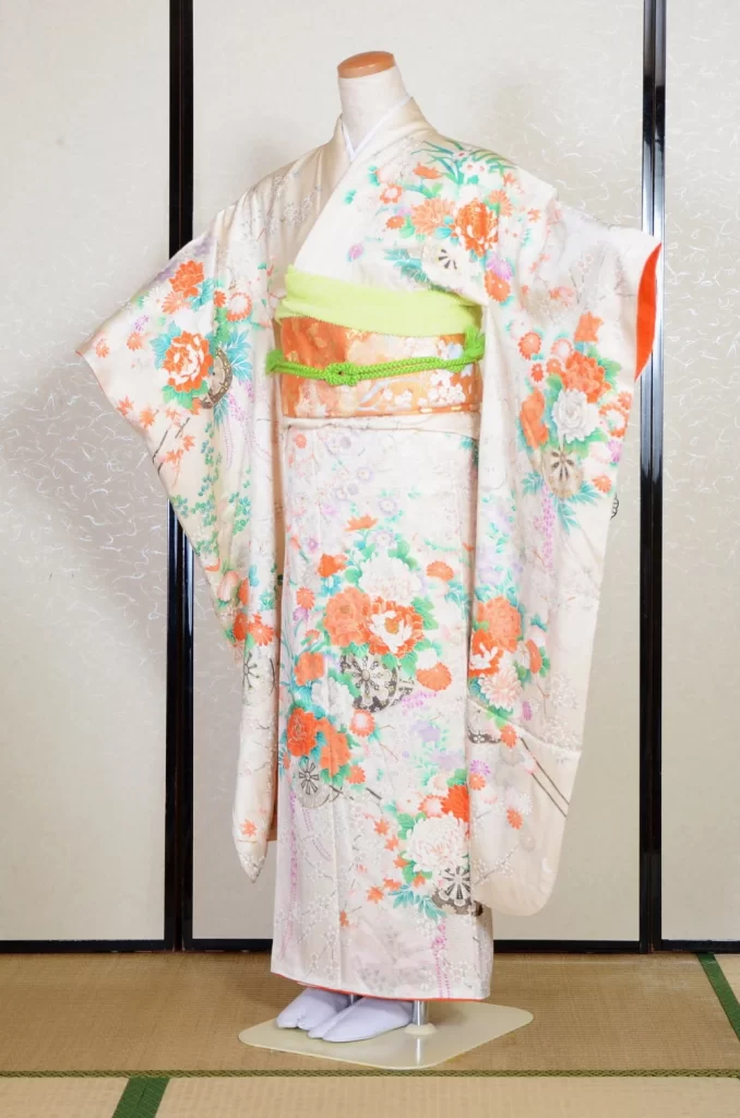 Furisode Kimono FK2-280 Dress Form