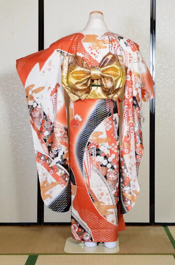 Furisode Kimono FK2-289 Dress Form