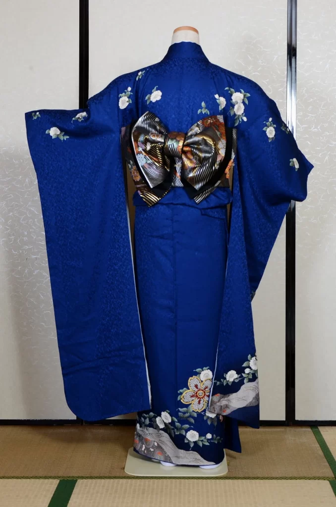 Furisode Kimono FK2-319 Dress Form