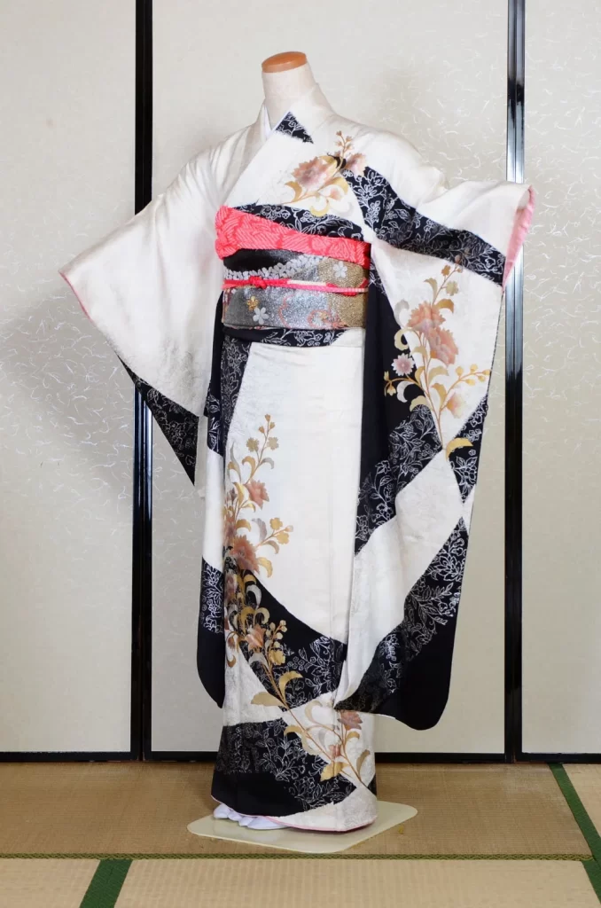 Furisode Kimono FK2-324 Dress Form