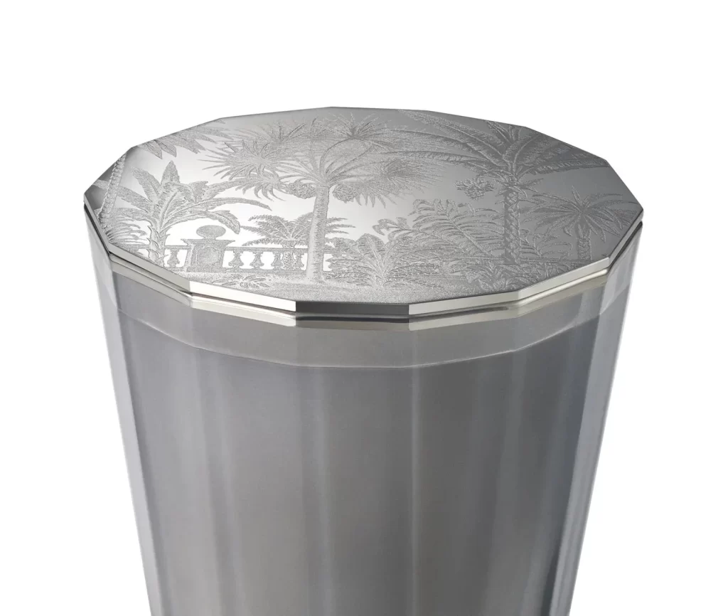 Nest New York VOYAGES Tempting Tonka 2-Wick (600g) Candle Packaging