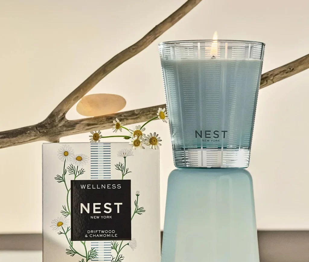 Nest New York Driftwood Chamomile Classic Candle Packaging