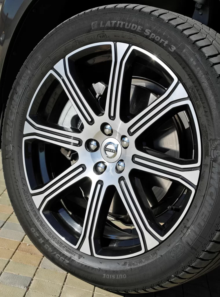 Volvo Latitude Sport 3 Car Photography