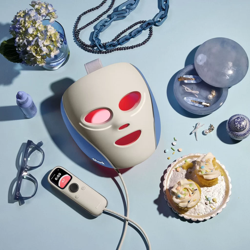 Shark CryoGlow LED Face Mask Composition