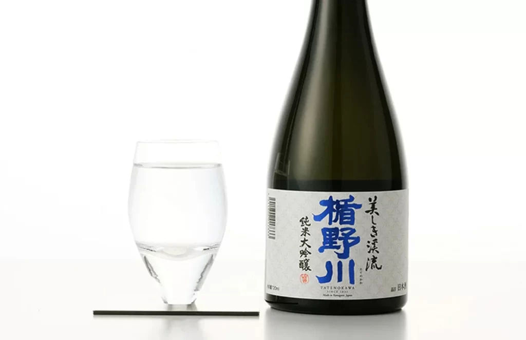 Tatenokawa Junmai Daiginjo Beautiful Mountain Stream 720ml Packaging