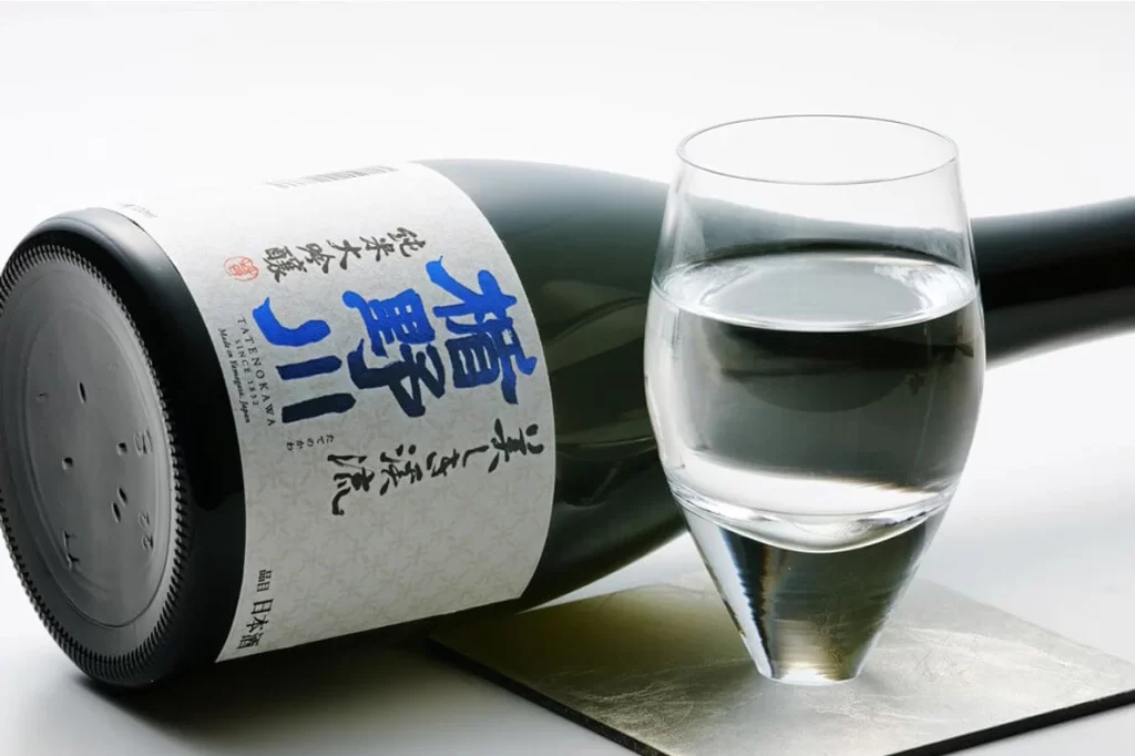 Tatenokawa Junmai Daiginjo Beautiful Mountain Stream 720ml Packaging