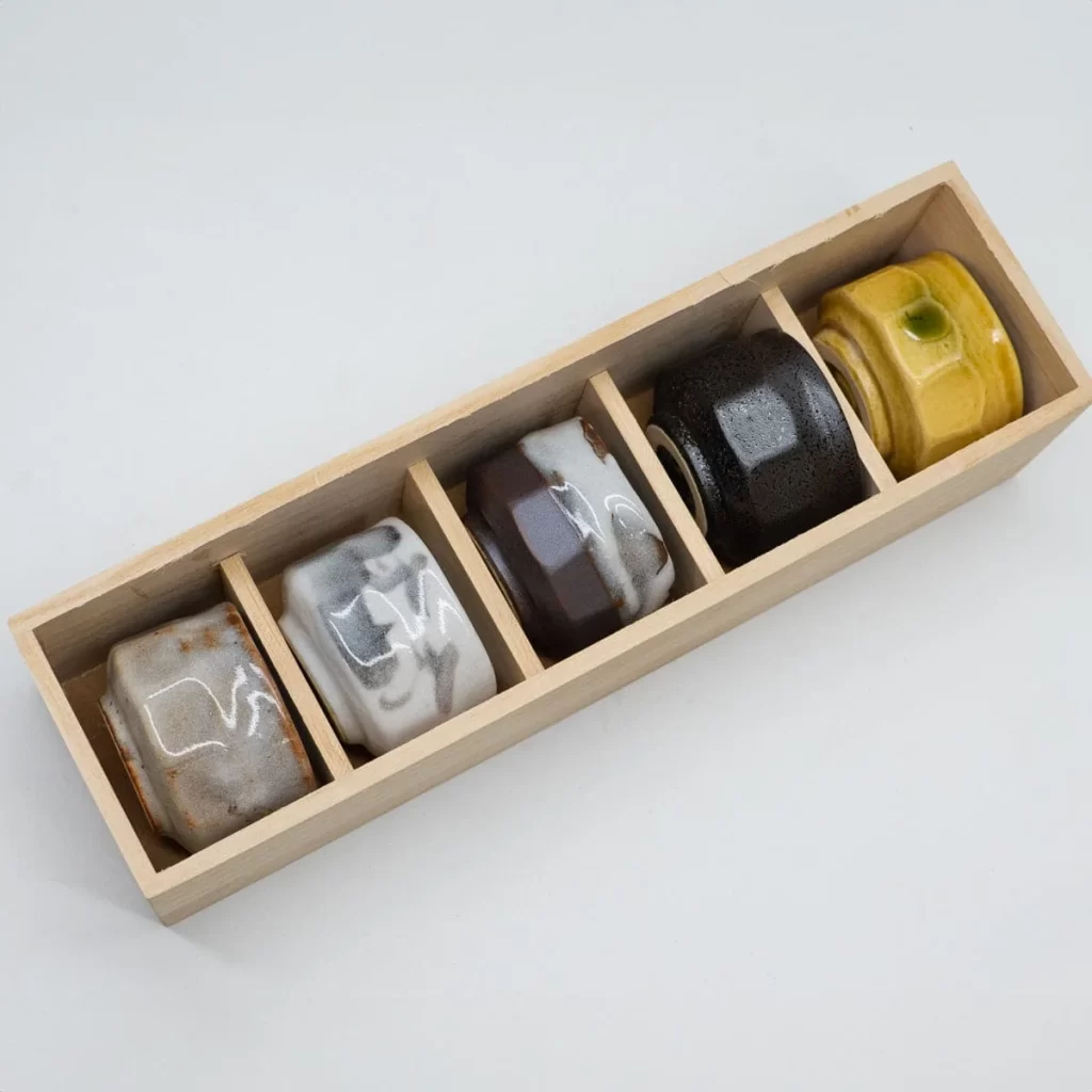 Tedukuri Gosama Guinomisen (Sake Cups) with Gift Box Packaging