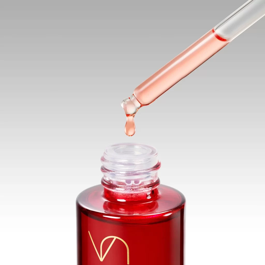 VENN Multi-Perfecting Red Oil Serum Bottle Cap Detail