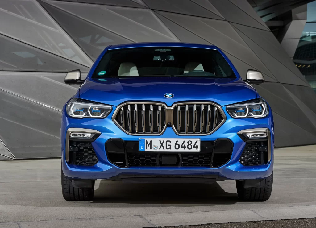 BMW X5 M50i Front View