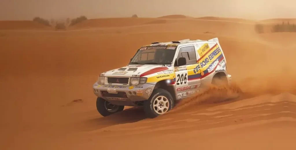 Mitsubishi Pajero 1998 Dakar Desert